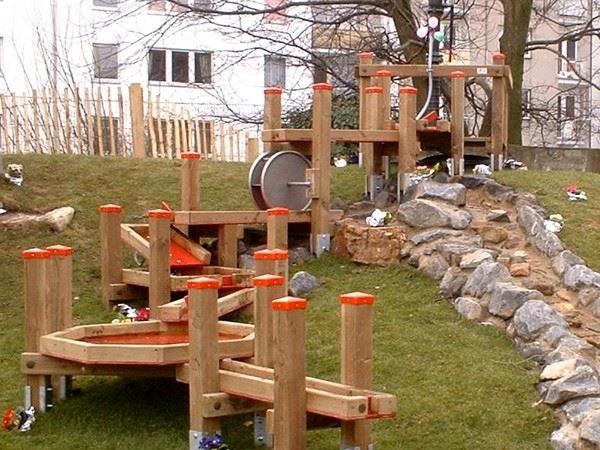 Matschanlage - Wasserspielanlage - aus Holz - Außenspielgerät für Kitas und Spielplätze