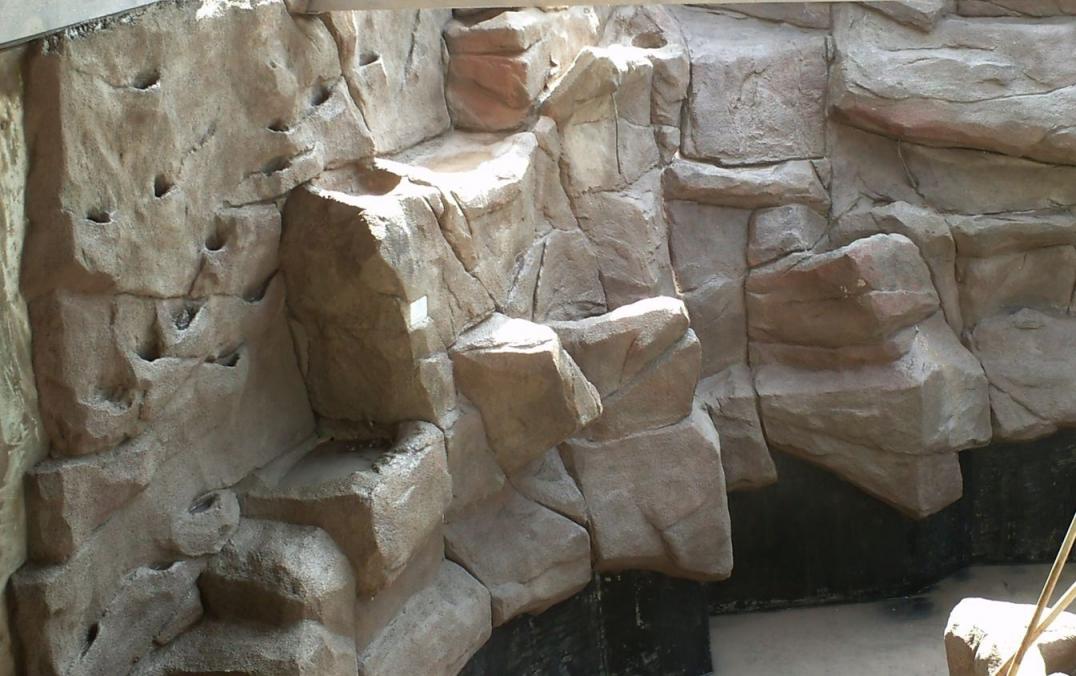 Kunstfelsen - Wand - Kunstfelsen aus Beton in Natur-Optik können echte Felsen nachbilden. Sie sind als Kletterfelsen geeignet und zudem ein optisches Highlight. Kunstfelsen - Wand - Kletterfelsen aus Spritzbeton