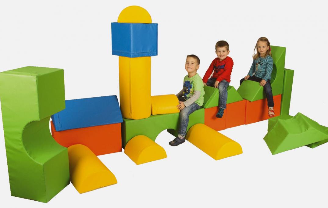 Bausteinsatz MAXI - Mit den Bausteinen von Bänfer können die kinder ihrer Fantasie freien Lauf lassen und eine Vielzahl an Möglichkeiten entdecken, mit den Bausteinen zu spielen. Bausteinsatz MAXI - gefertigt in Deutschland