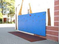 ... Kletterwand nachher - Zur Errichtung einer Boulderwand können Klettergriffe direkt auf einer geeigneten Wand oder Paneelensystem montiert werden ... Kletterwand nachher