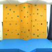 Kletterwand gelb