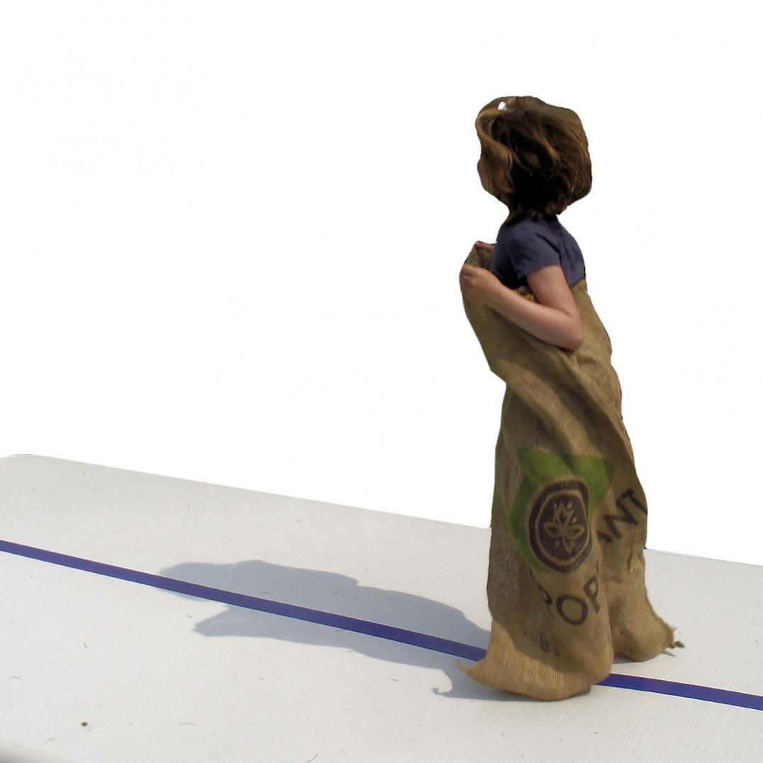 Motorik-Übung Sackhüpfen