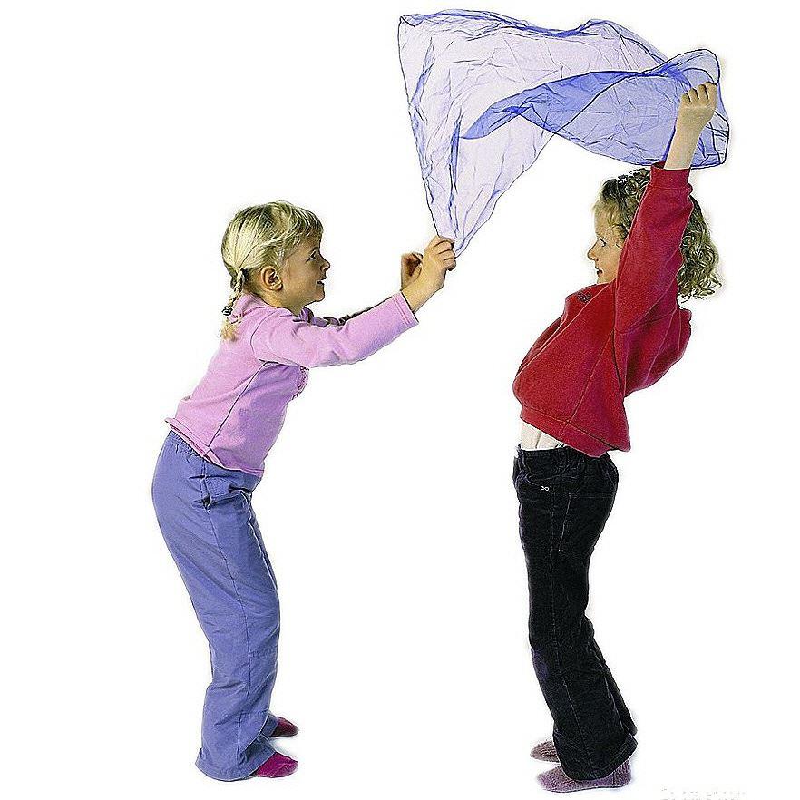 Jongliertuch-Spiel - Fang das Tuch - Es gibt eine ganze Menge Übungen mit Jongliertüchern, die die Freude an Bewegung fördern sowie das nette Miteinander. Jongliertuch-Spiel - Fang das Tuch